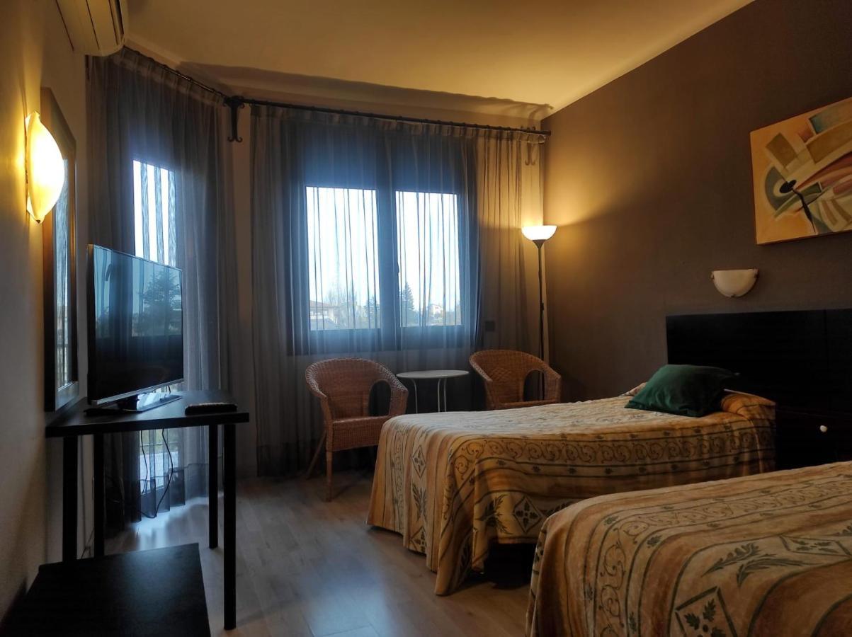 Hotel Gran Sol Solsona Luaran gambar