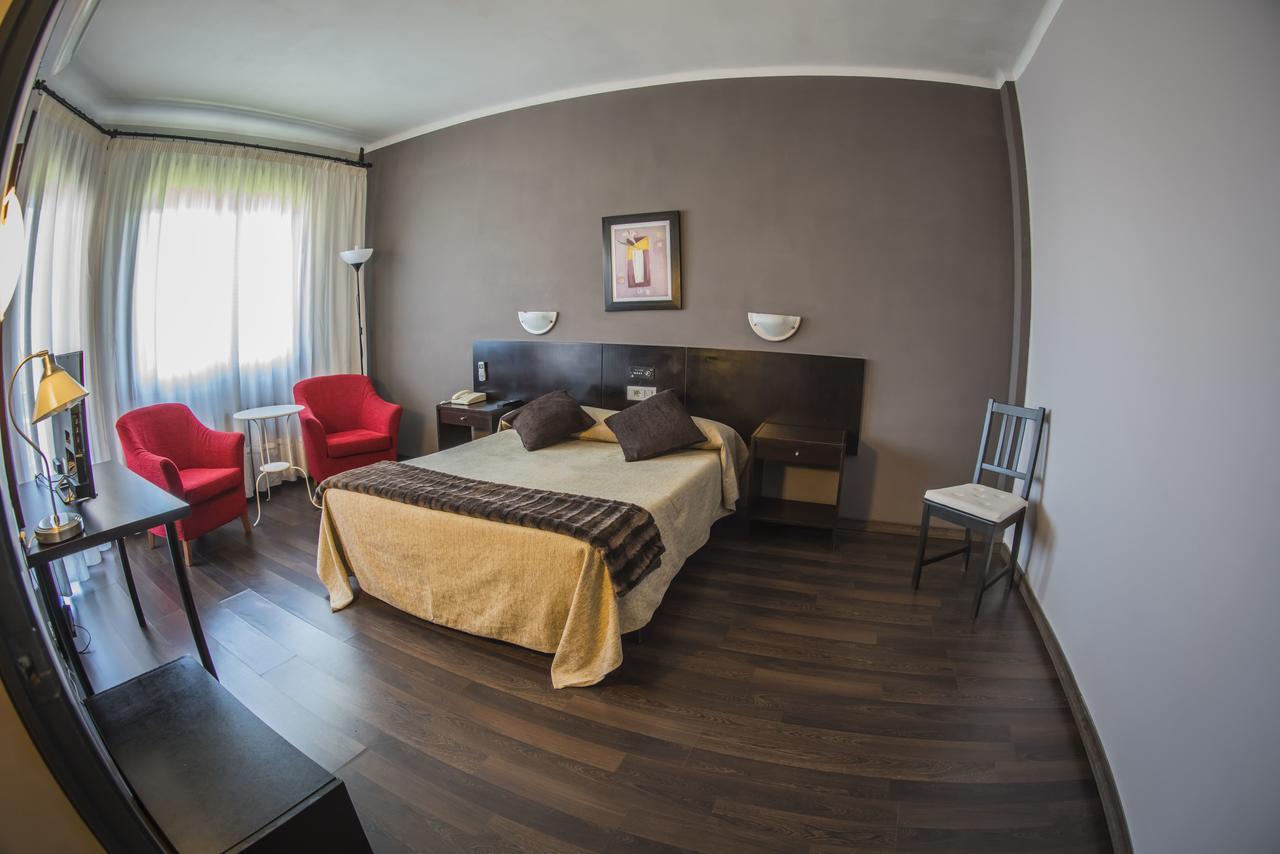 Hotel Gran Sol Solsona Luaran gambar