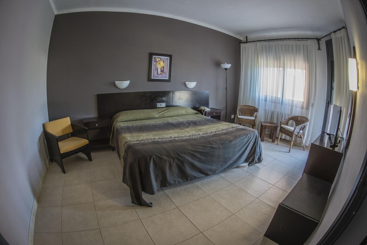 Hotel Gran Sol Solsona Luaran gambar