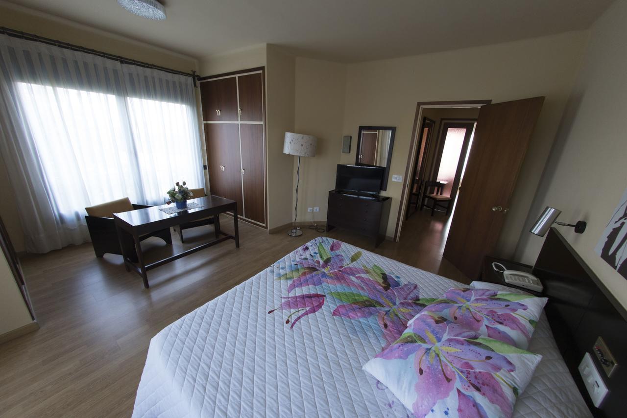 Hotel Gran Sol Solsona Luaran gambar